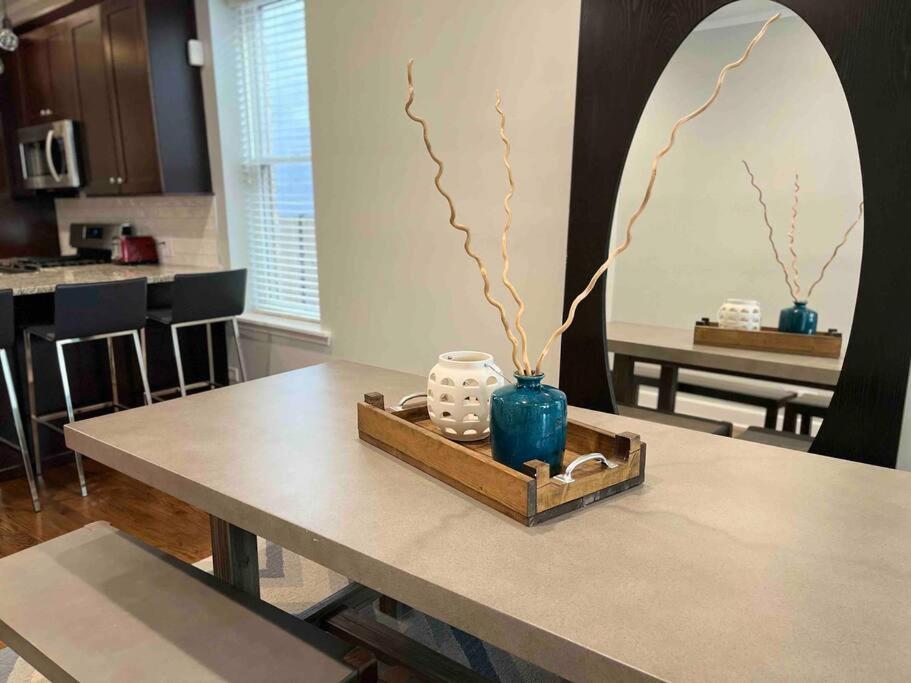 Trendy West Town Flat - 2 Bed / 1.5 Bath W Parking Διαμέρισμα Σικάγο Εξωτερικό φωτογραφία